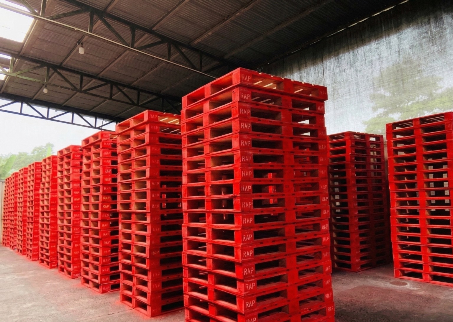 Tarimas de madera personalizadas 